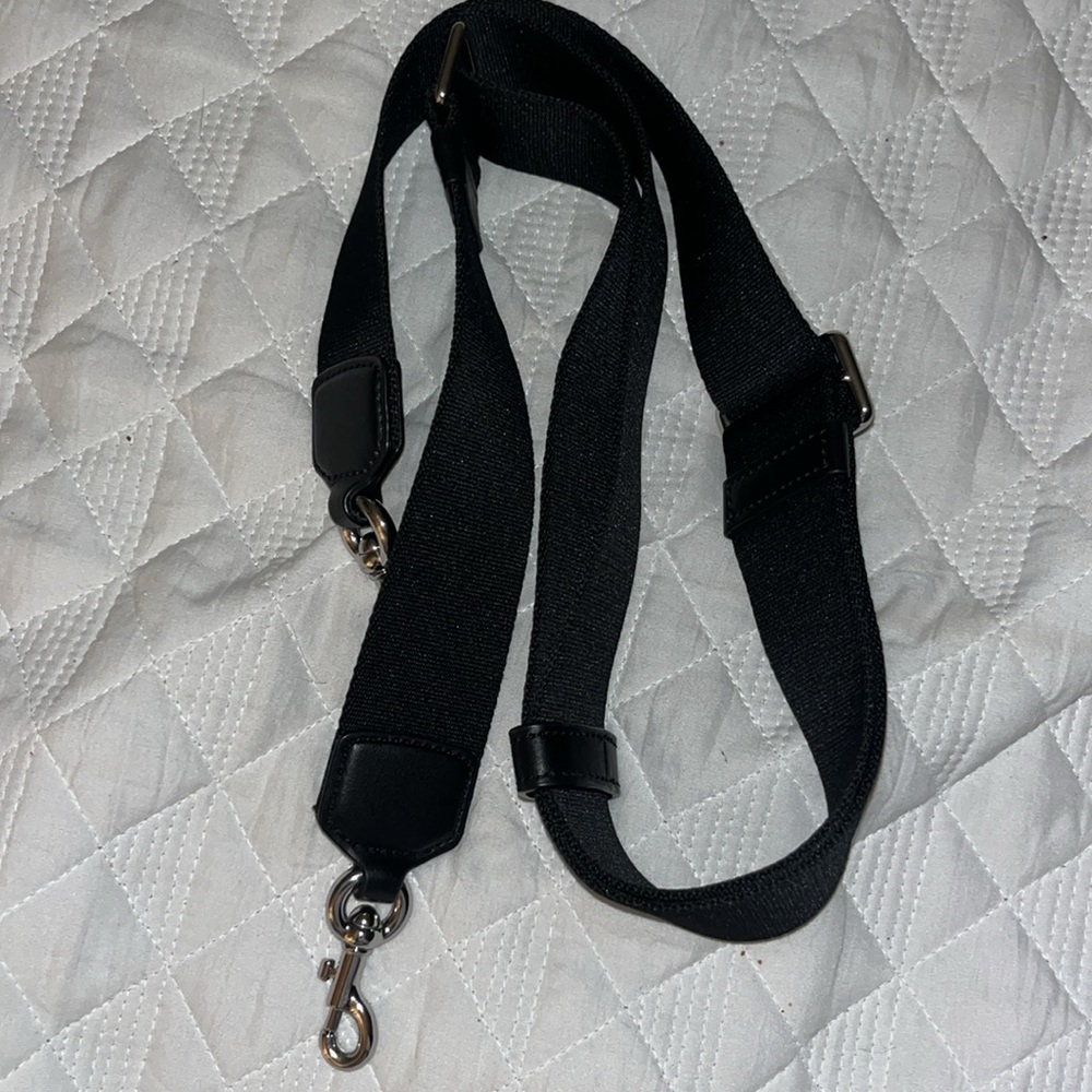 Marc Jacobs Black and White Tote - Picture 4 of 4